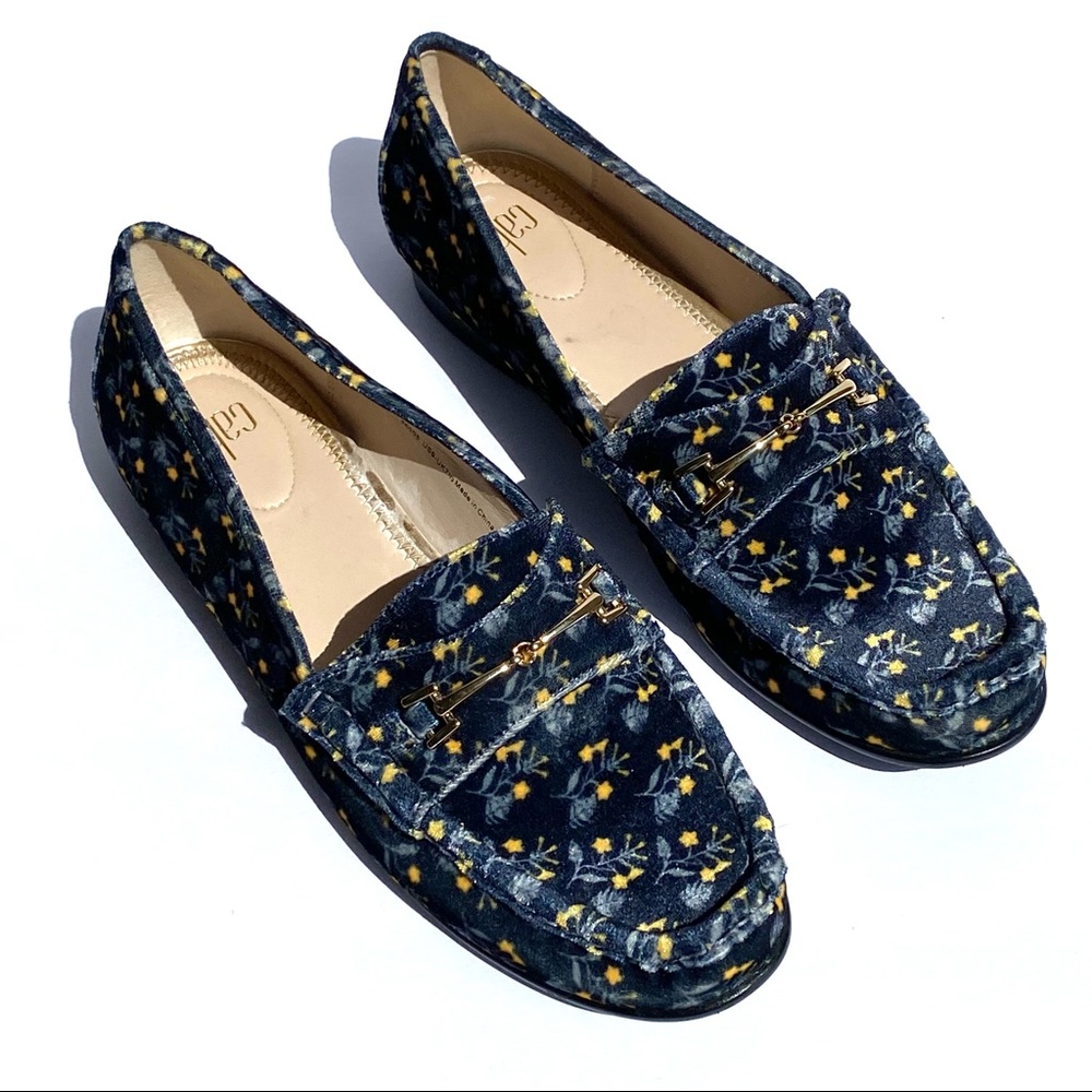 EUC CAbi Carnaby Velvet Loafer Sz.9